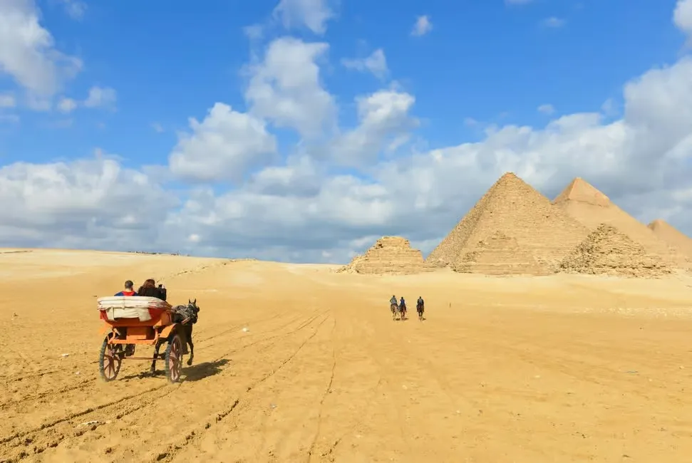 From El Gouna : Cairo Day Trip with Horse Ride Along Giza Pyramids