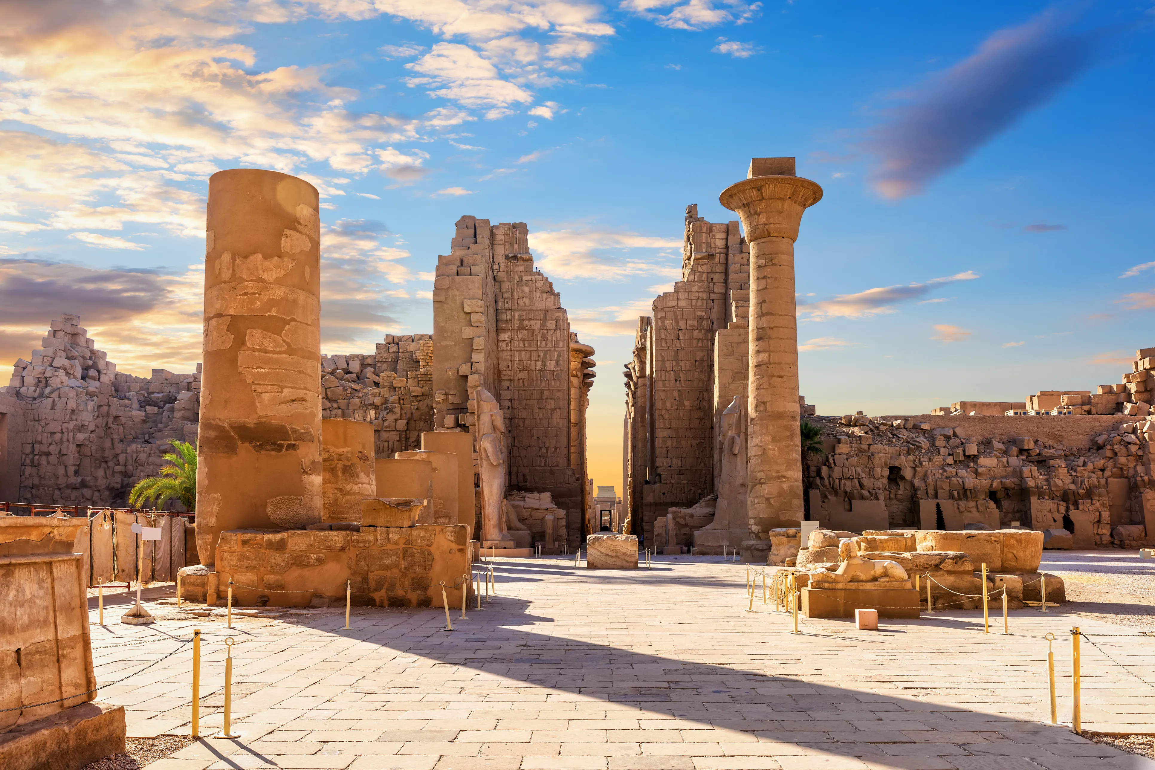From El Gouna : Luxor Valley of Queens, Hatshepsut, Karnak w Lunch