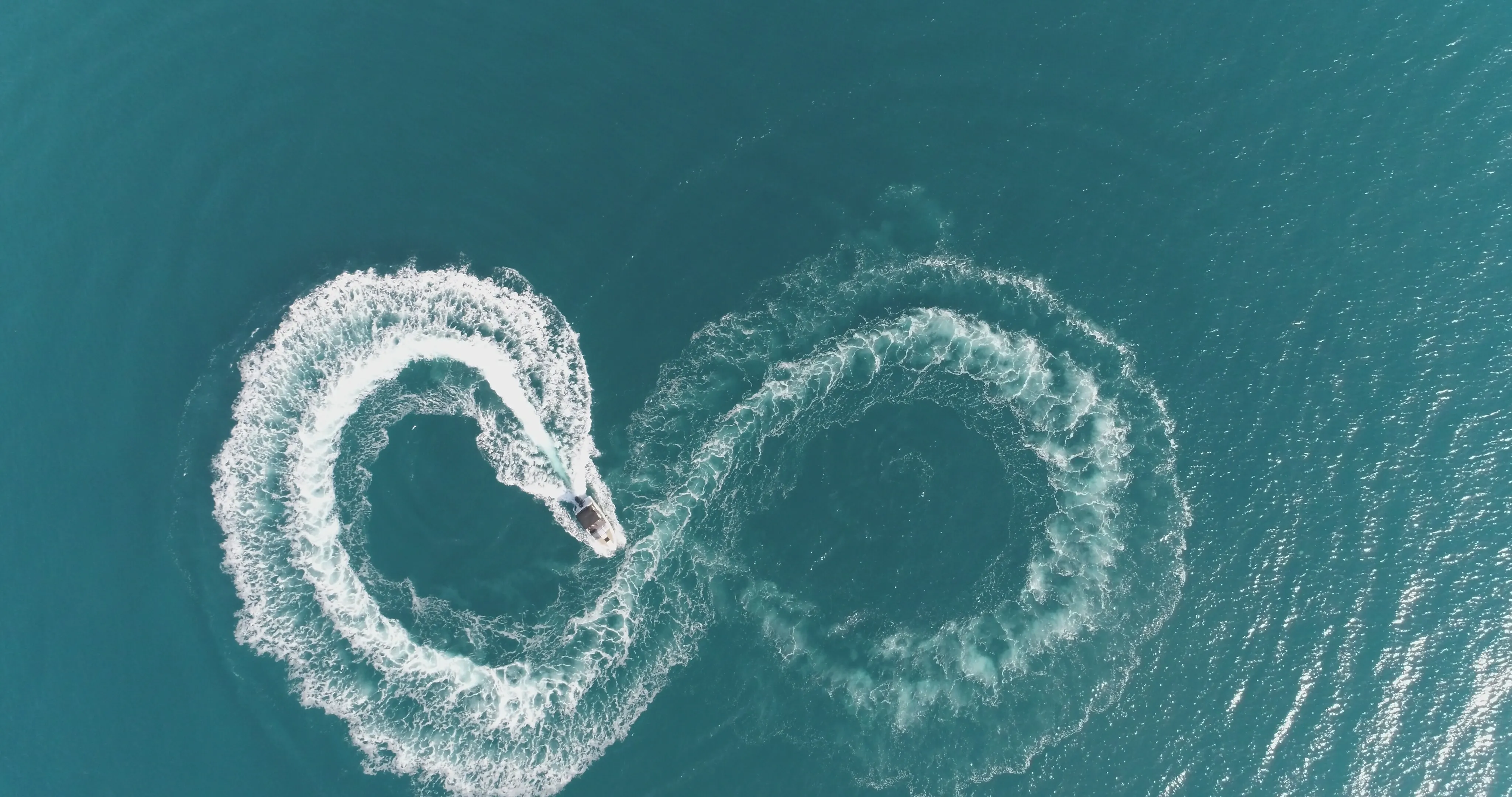 Hurghada: Private Speedboat to 5 Islands with Lunch & Drinks