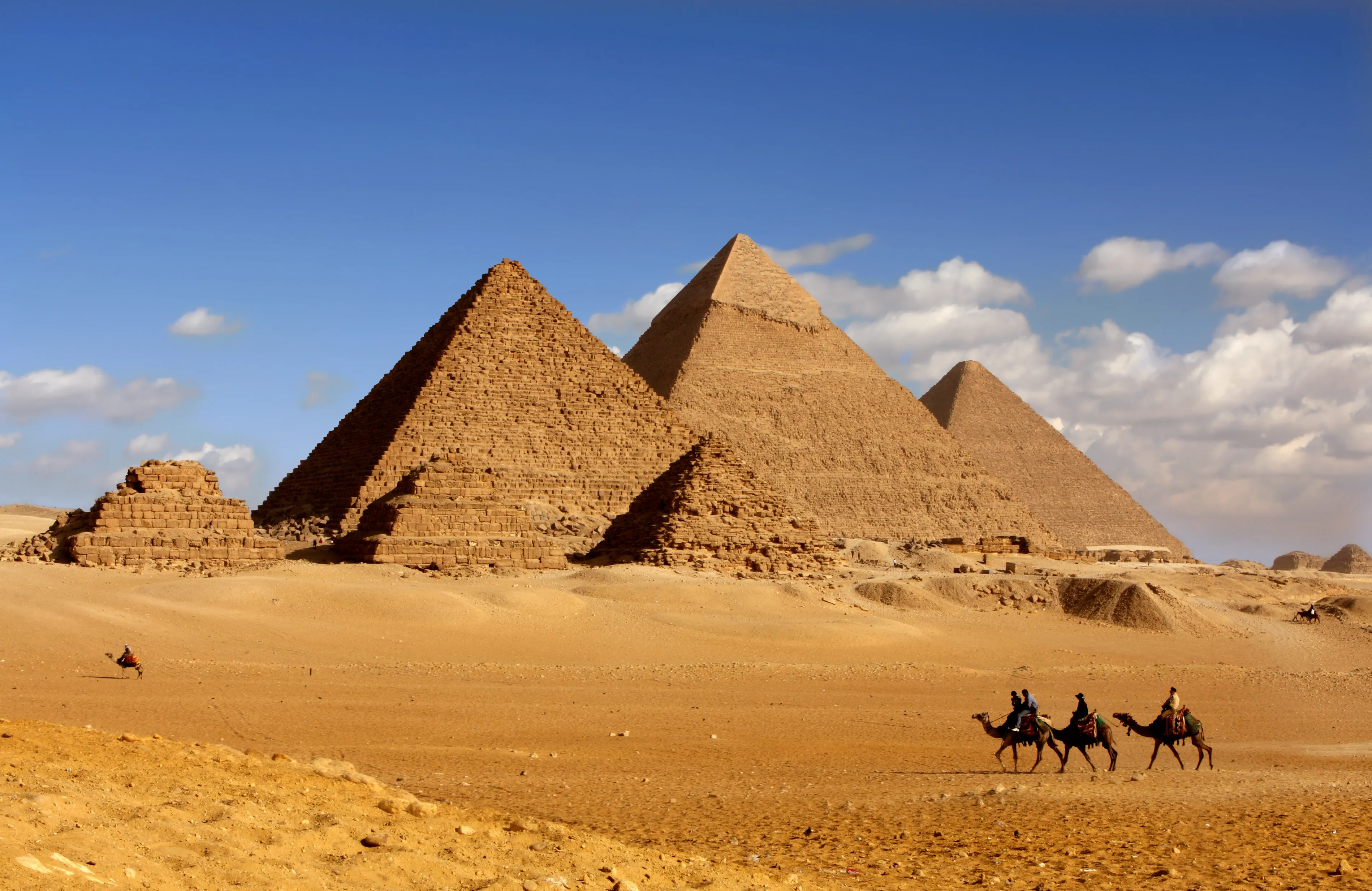 Hurghada: Luxor, Safari, Orange Bay & Cairo with Transfers