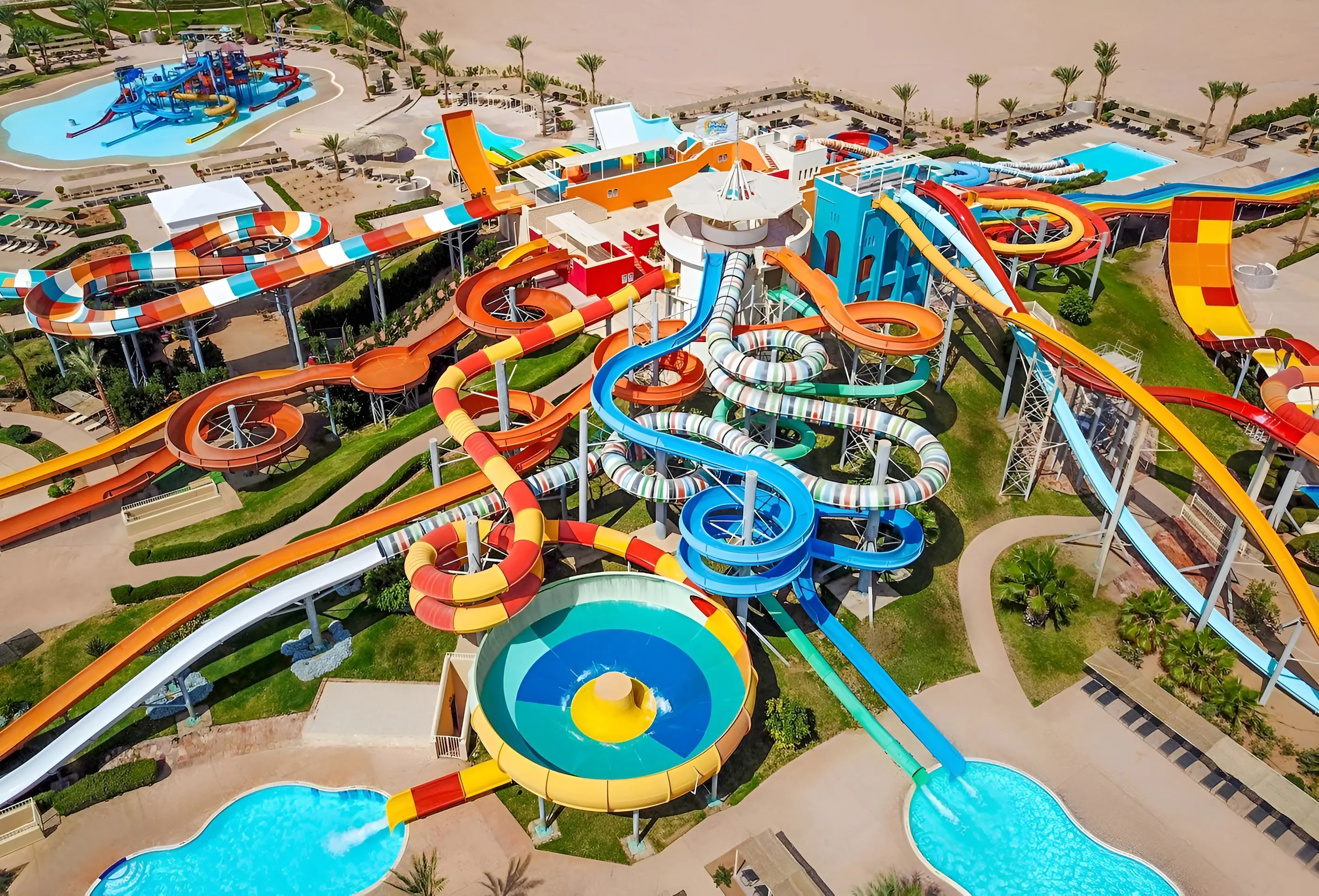 Hurghada: Waterworld Aquapark Day Pass with Transfers