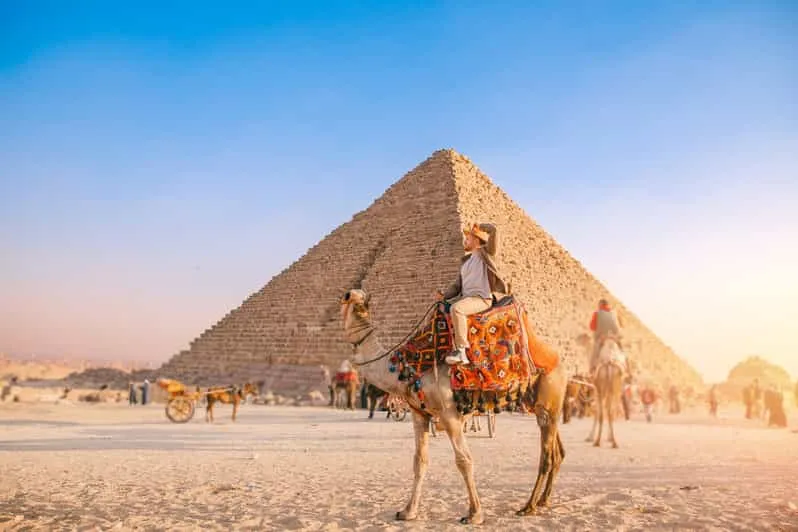 From Hurghada: 2-Day Cairo and Giza Highlights Tour
